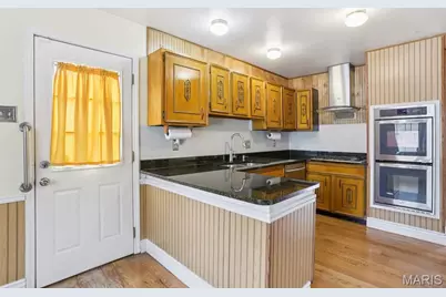 3805 Combraille Court, Florissant, MO 63034 - Photo 9