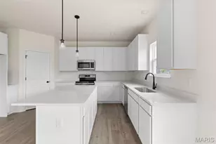 212 Noser Dr, Florissant, MO 63031 - Photo 7