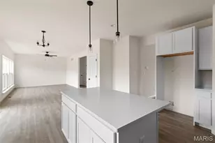 212 Noser Dr, Florissant, MO 63031 - Photo 9