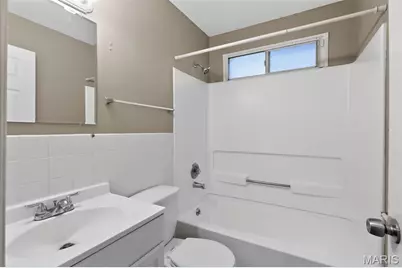 10518 Renfrew Drive, Saint Louis, MO 63137 - Photo 19