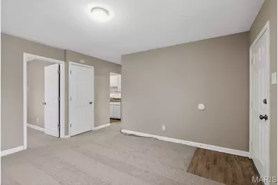 10518 Renfrew Drive, Saint Louis, MO 63137 - Photo 7