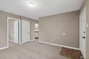 10518 Renfrew Dr, Saint Louis, MO 63137 - Photo 7