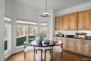 1401 Fox Hill Farms Ct, Chesterfield, MO 63005 - Photo 13