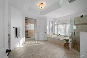 1401 Fox Hill Farms Ct, Chesterfield, MO 63005 - Photo 19