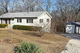 9572 Goldfinch Ln, Hillsboro, MO 63050 - Photo 1