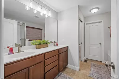 240 Victoria Park Avenue, Wentzville, MO 63385 - Photo 15