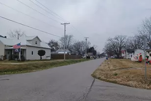 302 N 3rd St, Chaffee, MO 63740 - Photo 3