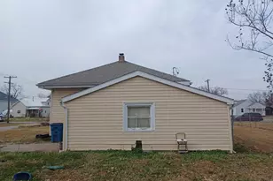 302 N 3rd St, Chaffee, MO 63740 - Photo 7