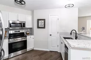 1622 Forest Springs Ln, Ballwin, MO 63021 - Photo 9