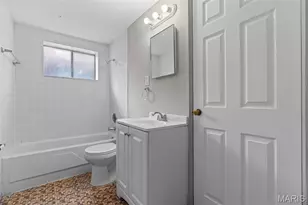 1000 Wild Cherry Ln, University City, MO 63130 - Photo 17