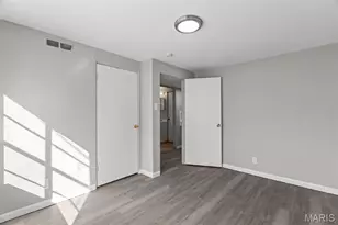 1000 Wild Cherry Ln, University City, MO 63130 - Photo 23