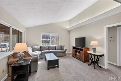 8508 Bryan Avenue, Saint Louis, MO 63117 - Photo 23