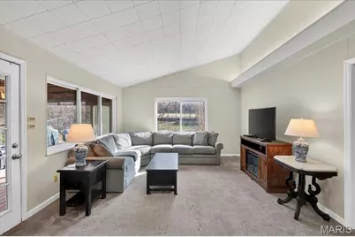 8508 Bryan Avenue, Saint Louis, MO 63117 - Photo 17