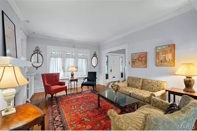 8 Lawn Place, Saint Louis, MO 63110 - Photo 9