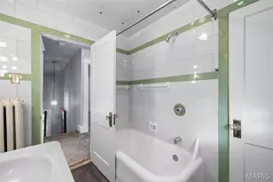 8 Lawn Pl, Saint Louis, MO 63110 - Photo 33