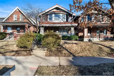 8 Lawn Place, Saint Louis, MO 63110 - Photo 1