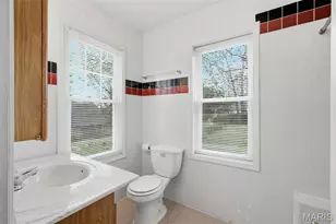 9512 Tennyson Ave, Overland, MO 63114 - Photo 21