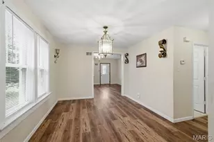 9512 Tennyson Ave, Overland, MO 63114 - Photo 11