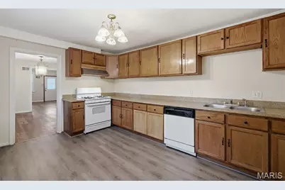 9512 Tennyson Avenue, Overland, MO 63114 - Photo 27