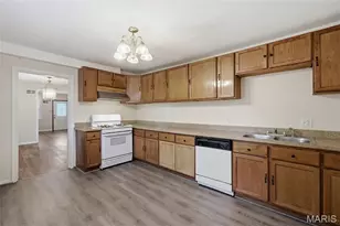 9512 Tennyson Ave, Overland, MO 63114 - Photo 27