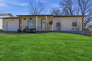 5332 Ville Angela Ln, Hazelwood, MO 63042 - Photo 1