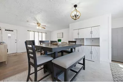 5332 Ville Angela Lane, Hazelwood, MO 63042 - Photo 9