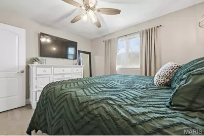 5332 Ville Angela Lane, Hazelwood, MO 63042 - Photo 15