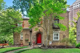 7667 Carswold Dr, Clayton, MO 63105 - Photo 1