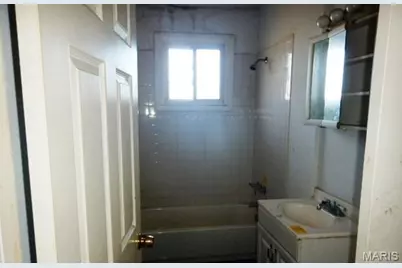 310 N Marguerite Avenue, Ferguson, MO 63135 - Photo 7