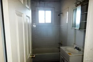 310 N Marguerite Ave, Ferguson, MO 63135 - Photo 7