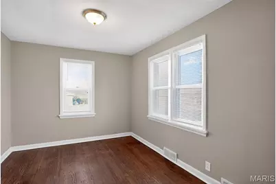 8910 Harold Drive, Saint Louis, MO 63134 - Photo 9