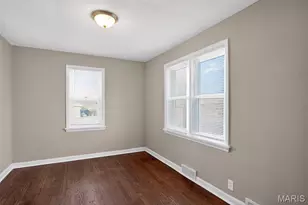 8910 Harold Dr, Saint Louis, MO 63134 - Photo 9