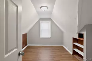 8910 Harold Dr, Saint Louis, MO 63134 - Photo 19