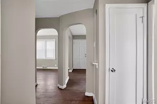 8910 Harold Dr, Saint Louis, MO 63134 - Photo 21
