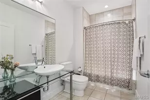 9 N Euclid Ave, Saint Louis, MO 63108 - Photo 17