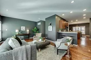 2126 Franz Park Ln, Saint Louis, MO 63139 - Photo 17