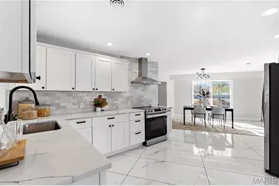 7906 Elinor Avenue, Saint Louis, MO 63117 - Photo 7