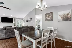 15094 Green Cir Dr, Chesterfield, MO 63017 - Photo 13