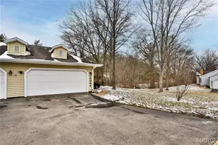 15094 Green Cir Dr, Chesterfield, MO 63017 - Photo 11