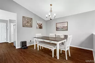 15094 Green Cir Dr, Chesterfield, MO 63017 - Photo 11