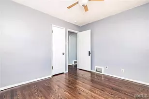 9018 Vasel Dr, Saint Louis, MO 63123 - Photo 15