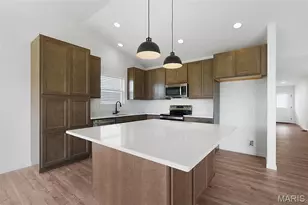 4933 Nadine Ln, Saint Louis, MO 63129 - Photo 9