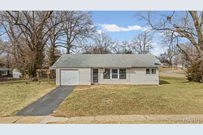 8379 Midwood Avenue, Saint Louis, MO 63134 - Photo 1