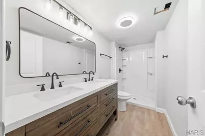 12768 Coachlight Square Drive, Florissant, MO 63033 - Photo 19