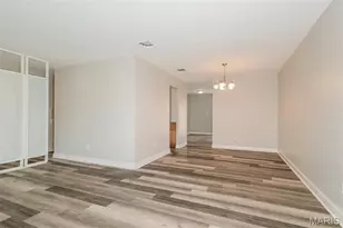 660 Brookstone Dr, Florissant, MO 63033 - Photo 5