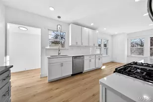 14 Armin Ln, Webster Groves, MO 63119 - Photo 5