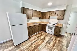 302 N Spring St, Shelbyville, MO 65565 - Photo 15