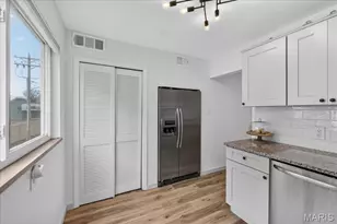 119 E Washington Ave, Kirkwood, MO 63122 - Photo 13