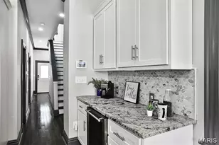 1916 S 12th St, Saint Louis, MO 63104 - Photo 17