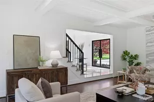 824 Bluespring Ln, Frontenac, MO 63131 - Photo 5